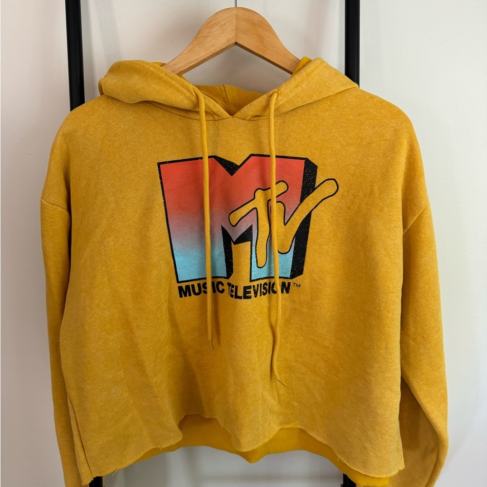 Cropped retro MTV hoodie